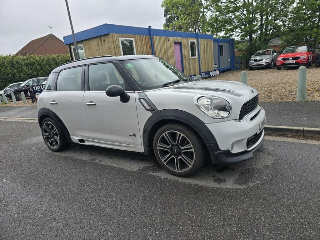 Mini Countryman 1.6L Cooper S YJ14XAB White #2