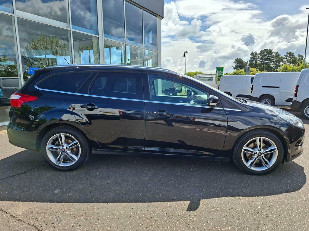 Ford Focus 2.0 Tdci Titanium X Euro 5 Black #2