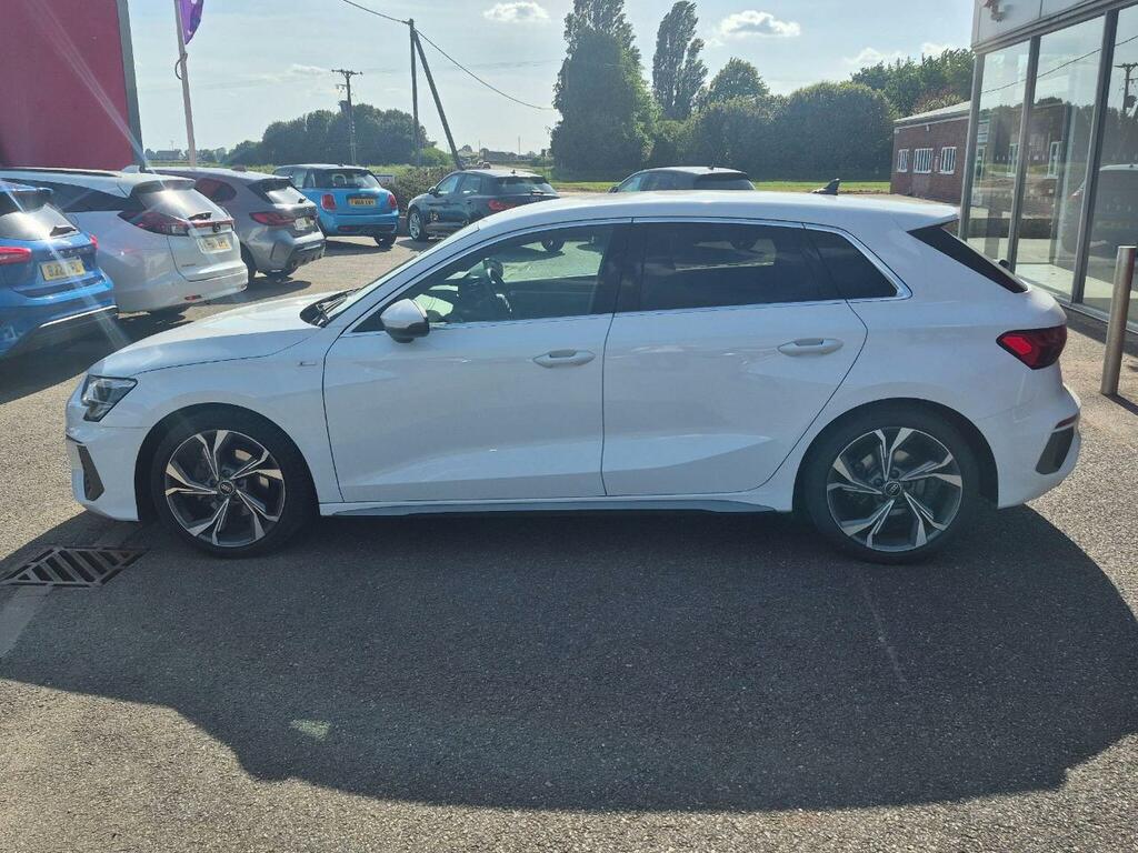 Audi A3 1.5 Tfsi 35 S Line Sportback S Tronic Euro 6 S S YH22XPJ White #4