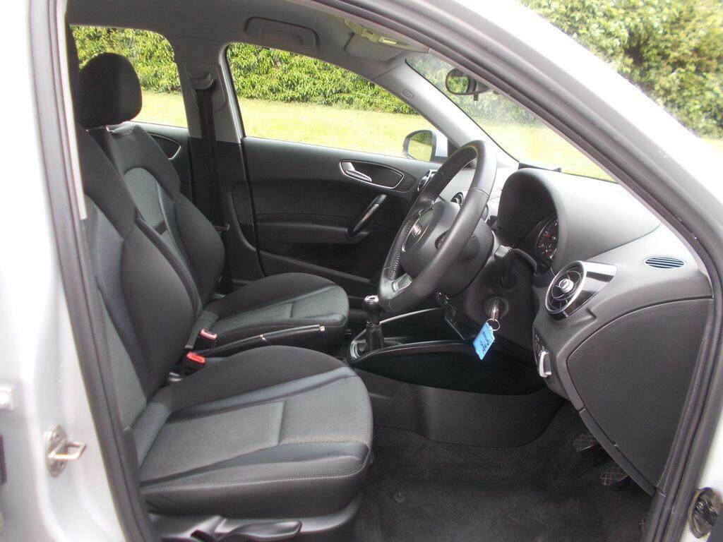 Audi A1 1.6 Tdi Sport Sportback Euro 5 S S VN13ZKM Silver #5