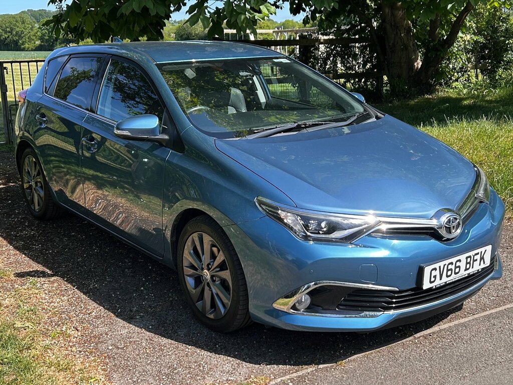Toyota Auris 1.2 Vvt-i Excel Hatchback Euro 6 Blue