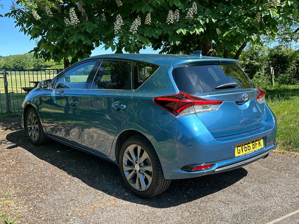 Toyota Auris 1.2 Vvt-i Excel Hatchback Euro 6 GV66BFK Blue #3