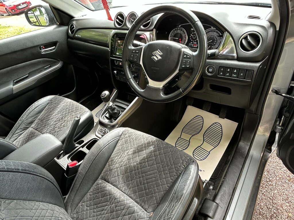 Suzuki Vitara 1.4 Boosterjet Mhev Sz5 Suv Hybrid Manu LJ71UTY Grey #3