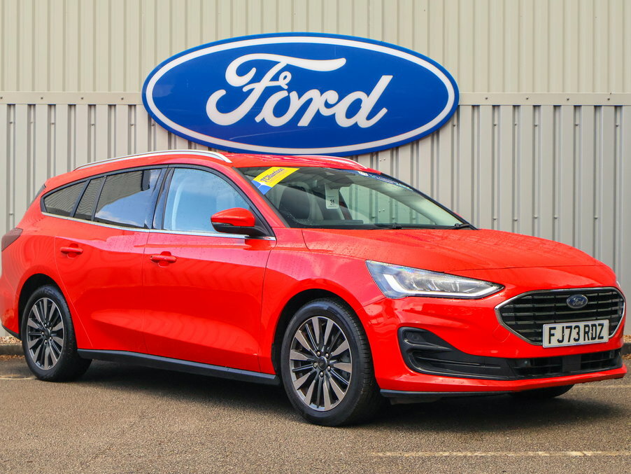 Ford Focus 1.0 Ecoboost Hybrid Mhev 155 Titanium X Red