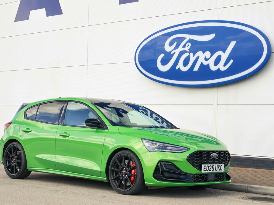 Ford Focus 2.3 Ecoboost St Track Pack Green