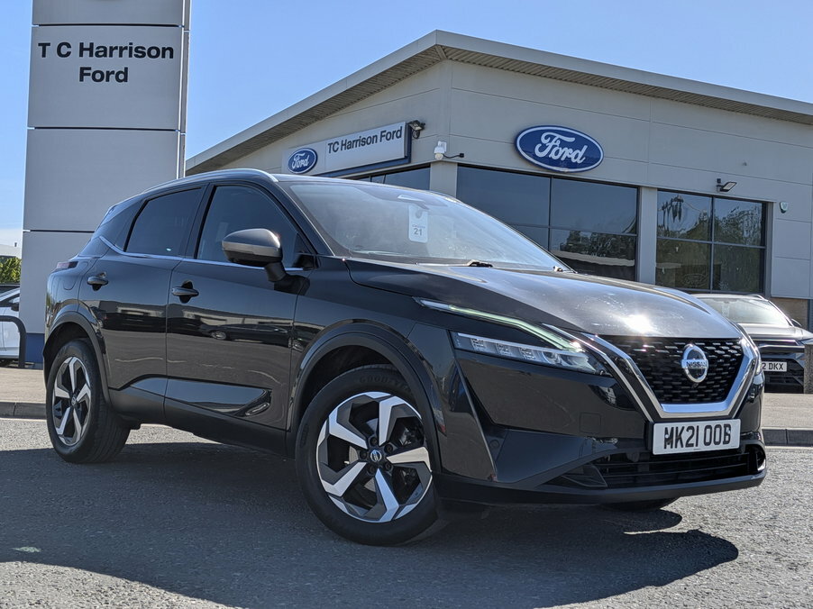 Nissan Qashqai 1.3 Dig-t Mh 158 Premiere Edition Xtronic Black