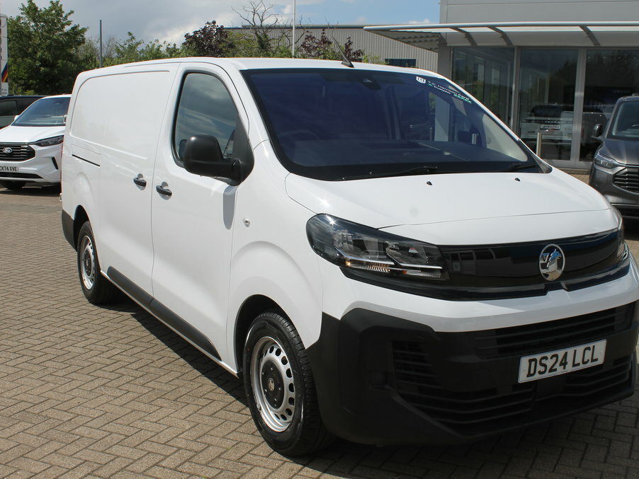 Vauxhall Vivaro 2.0 Turbo D 145 Prime H1 Van White