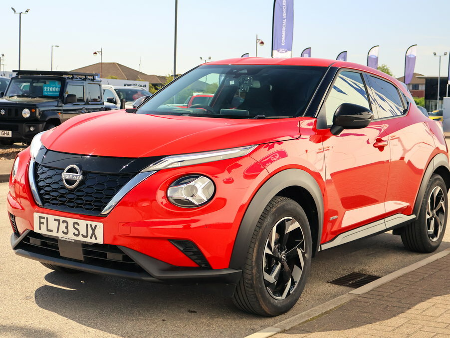 Nissan Juke 1.6 Hybrid N-connecta FL73SJX Red #4
