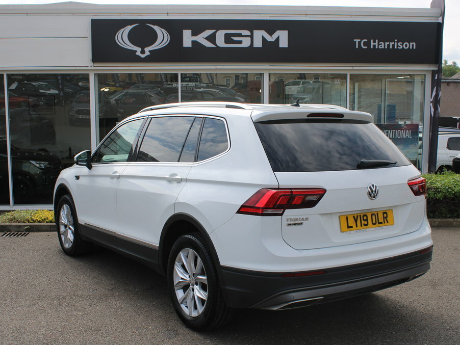 Volkswagen Tiguan Allspace 2.0 Tdi Se Nav Dsg LY19OLR White #6