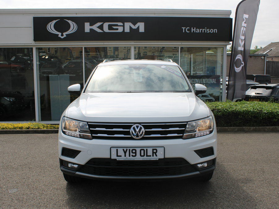 Volkswagen Tiguan Allspace 2.0 Tdi Se Nav Dsg LY19OLR White #2