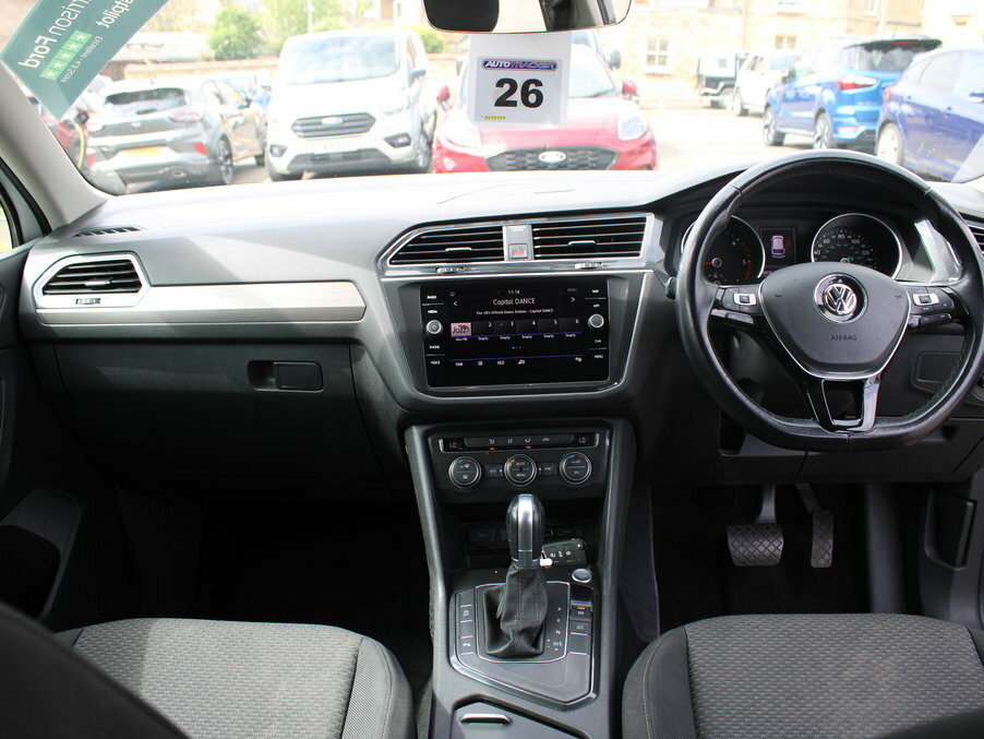 Volkswagen Tiguan Allspace 2.0 Tdi Se Nav Dsg LY19OLR White #3