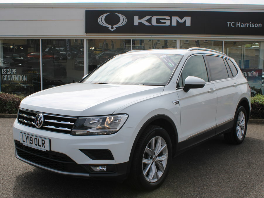 Volkswagen Tiguan Allspace 2.0 Tdi Se Nav Dsg LY19OLR White #4