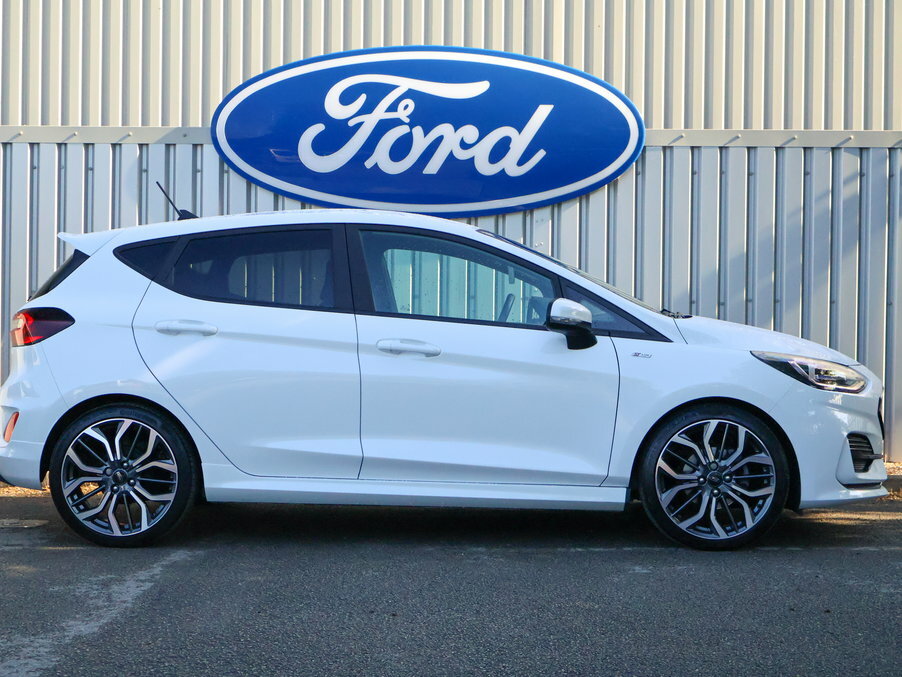 Ford Fiesta 1.0 Ecoboost Hybrid Mhev 125 St-line X BG73TYK White #5