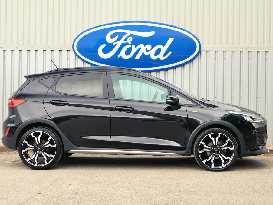 Ford Fiesta 1.0 Ecoboost Hybrid Mhev 125 Active X YO73EXX Black #5