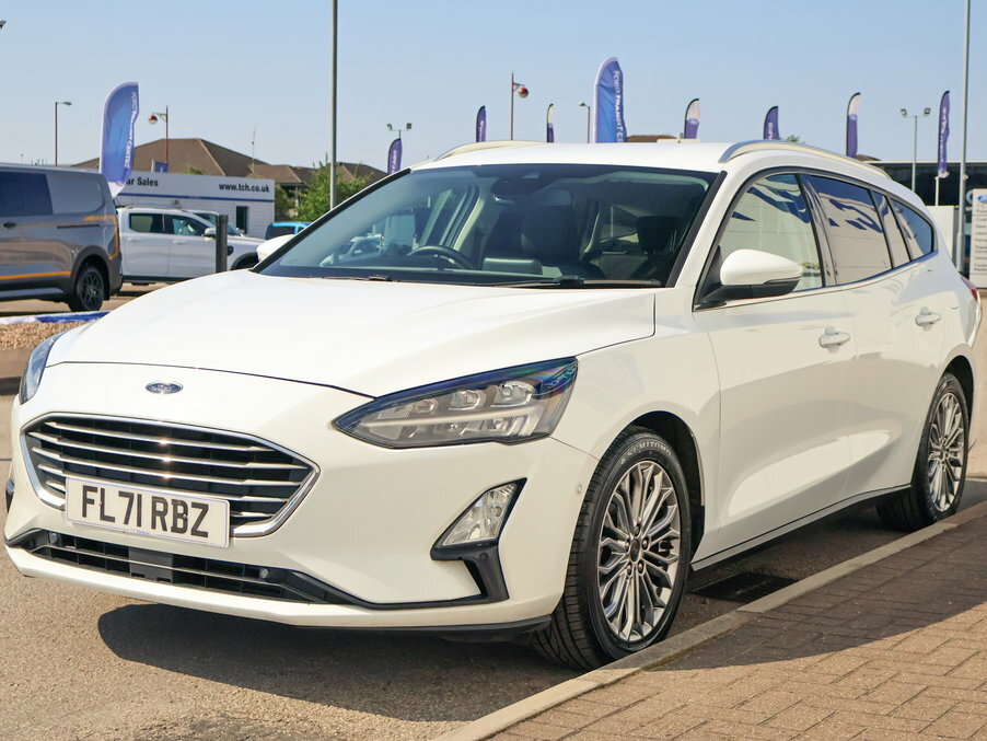 Ford Focus 1.0 Ecoboost Hybrid Mhev 125 Titanium X Ed FL71RBZ White #4