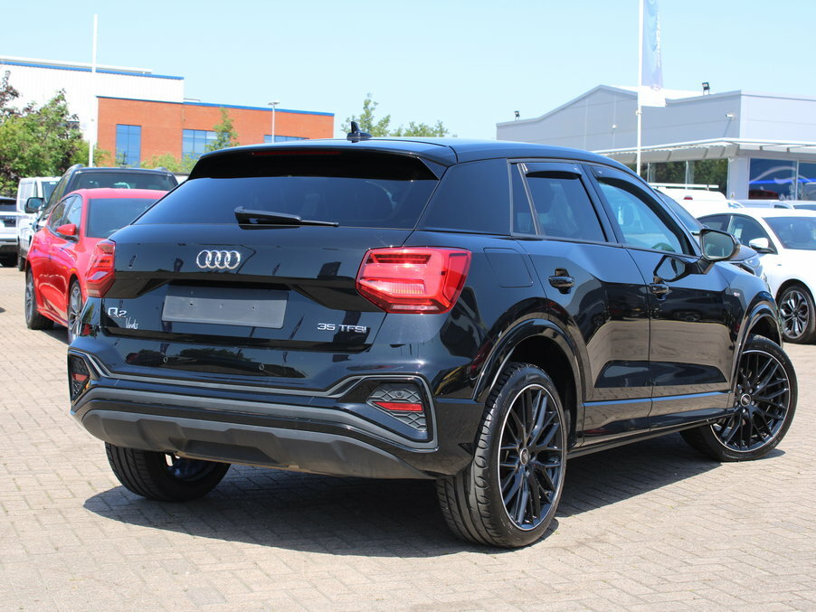 Audi Q2 35 Tfsi Black Edition MW70NVJ Black #5