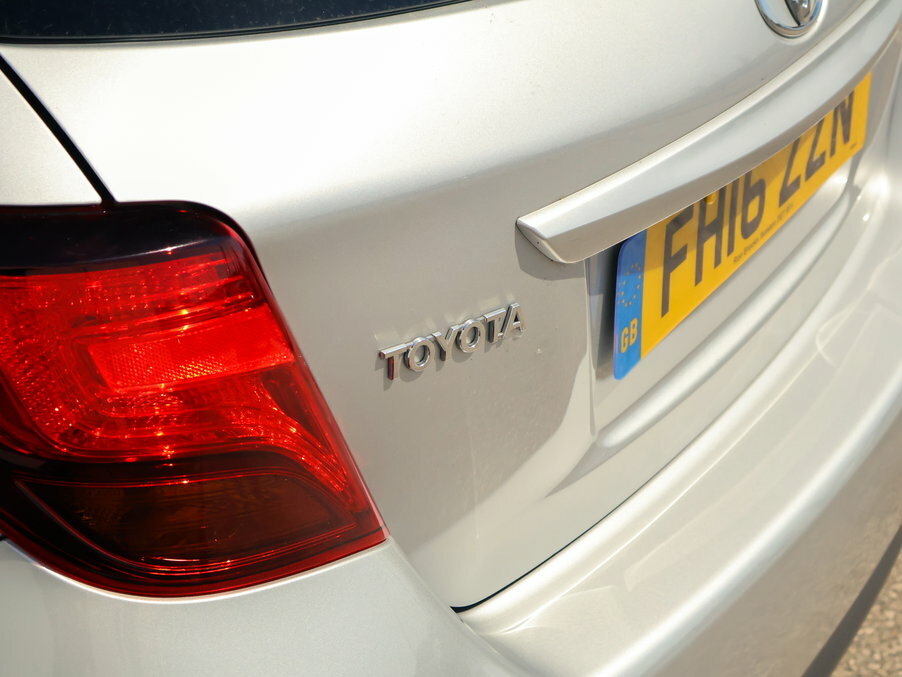 Toyota Yaris 1.33 Vvt-i Icon FH16ZZN Silver #6