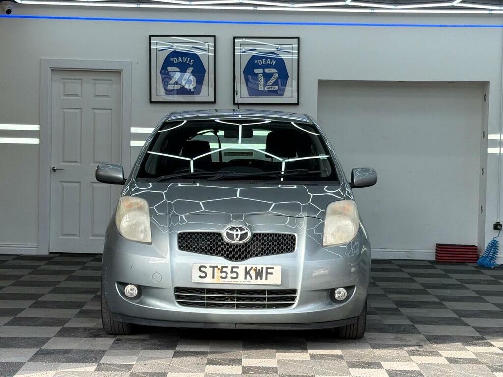 Toyota Yaris Hatchback 1.3 Vvt-i T Spirit 200655 Silver #2