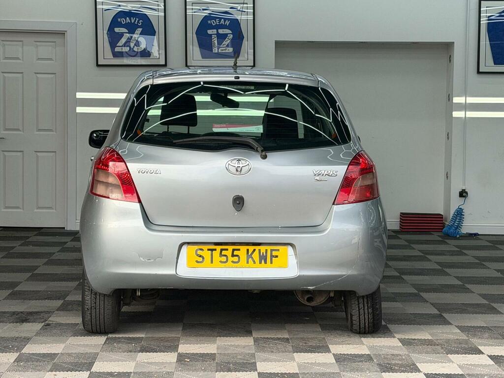 Toyota Yaris Hatchback 1.3 Vvt-i T Spirit 200655 Silver #6