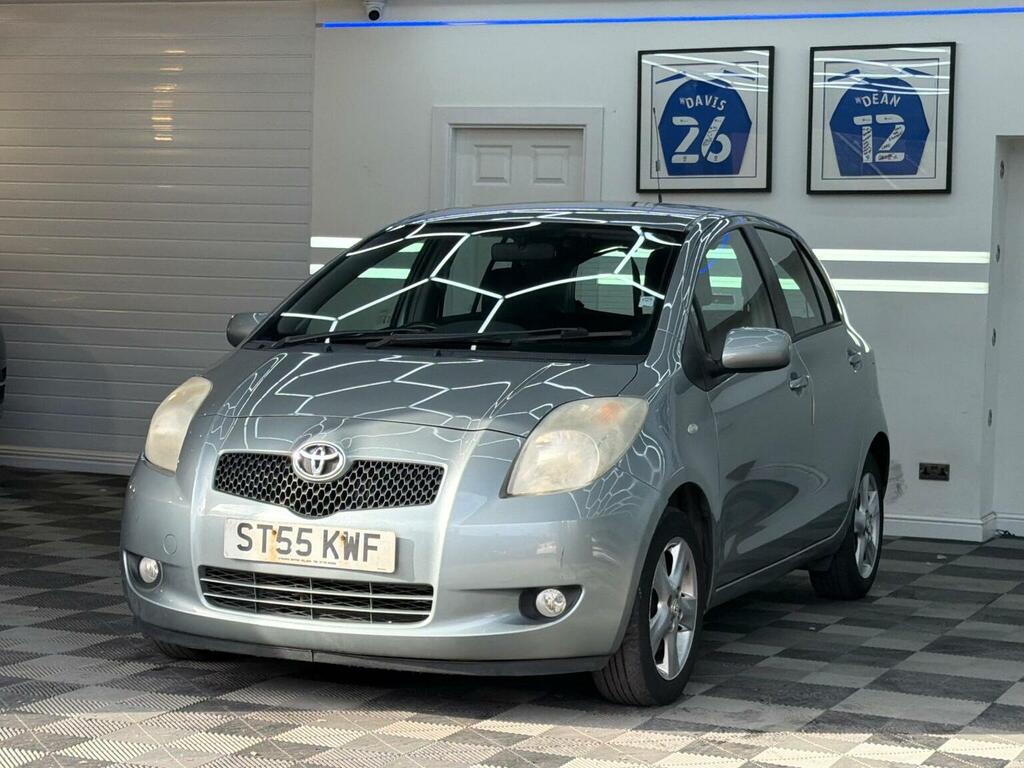 Toyota Yaris Hatchback 1.3 Vvt-i T Spirit 200655 Silver #3