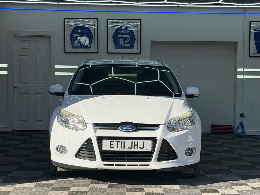 Ford Focus Estate 1.6 Tdci Titanium Euro 5 Ss 201111 ET11JHU Blue #2