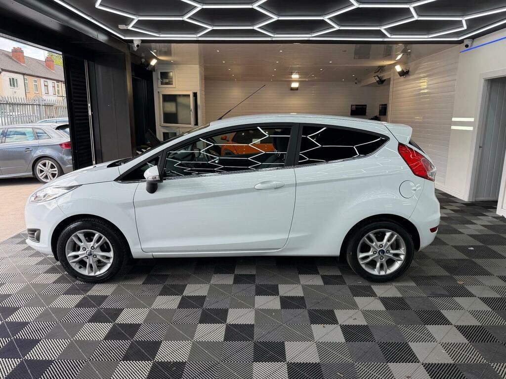Ford Fiesta Hatchback 1.25 Zetec Euro 6 201565 BU65TWP White #5