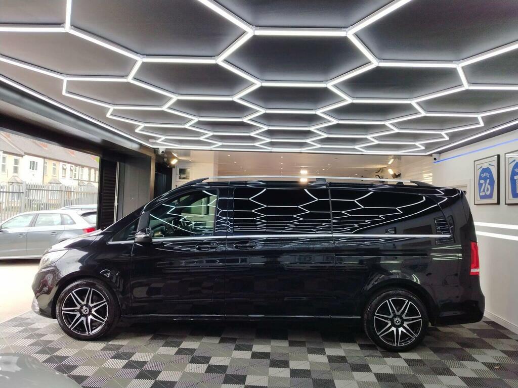 Mercedes-Benz V Class Mpv 2.2 V250d Amg Line G-tronic Euro 6 Ss KW18OPV Black #5