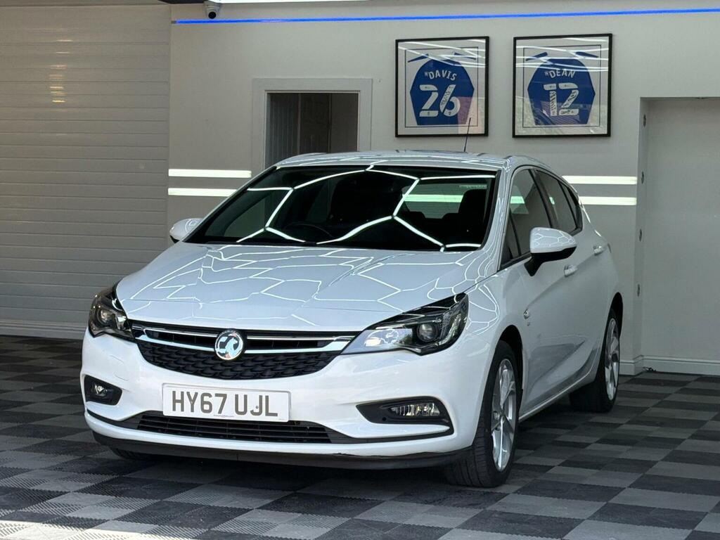 Vauxhall Astra Hatchback 1.4I Sri Euro 6 201767 HY67UJL White #3