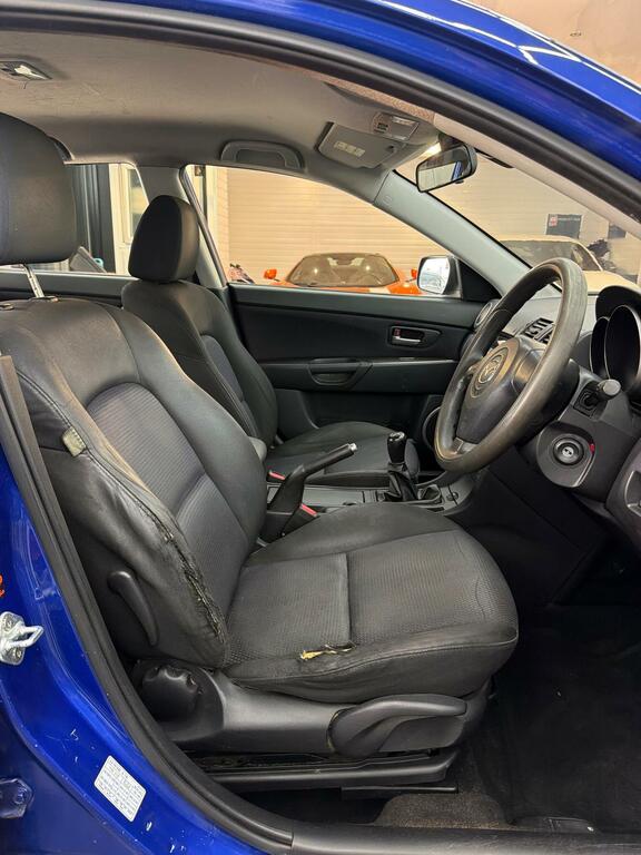 Mazda 3 1.6 Ts Silver #13