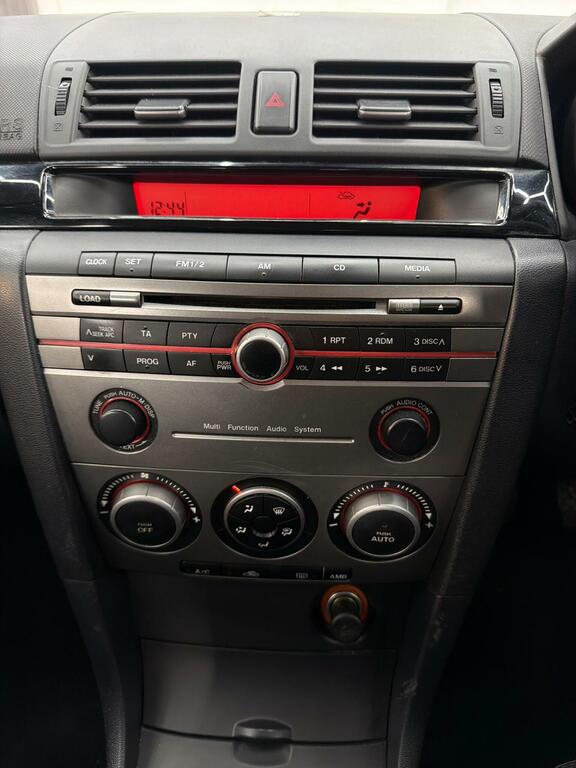 Mazda 3 1.6 Ts Silver #24
