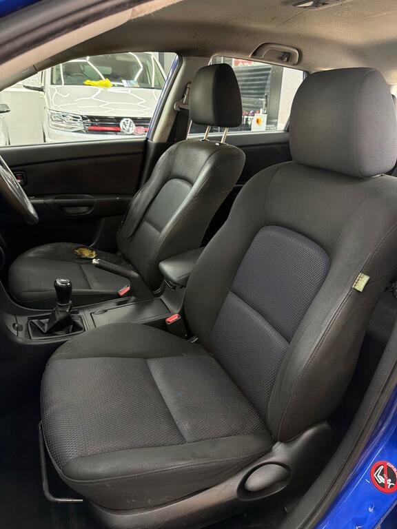 Mazda 3 1.6 Ts Silver #28