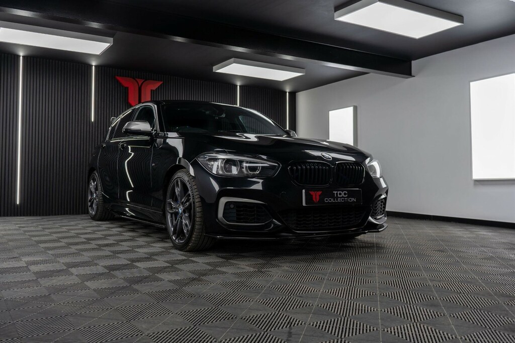 BMW 1 Series Hatchback YM18GKZ Black #4