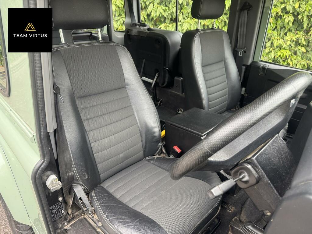 Land Rover Defender 90 2.4 Tdci Xs Station Wagon Double Cab Ma Green #2