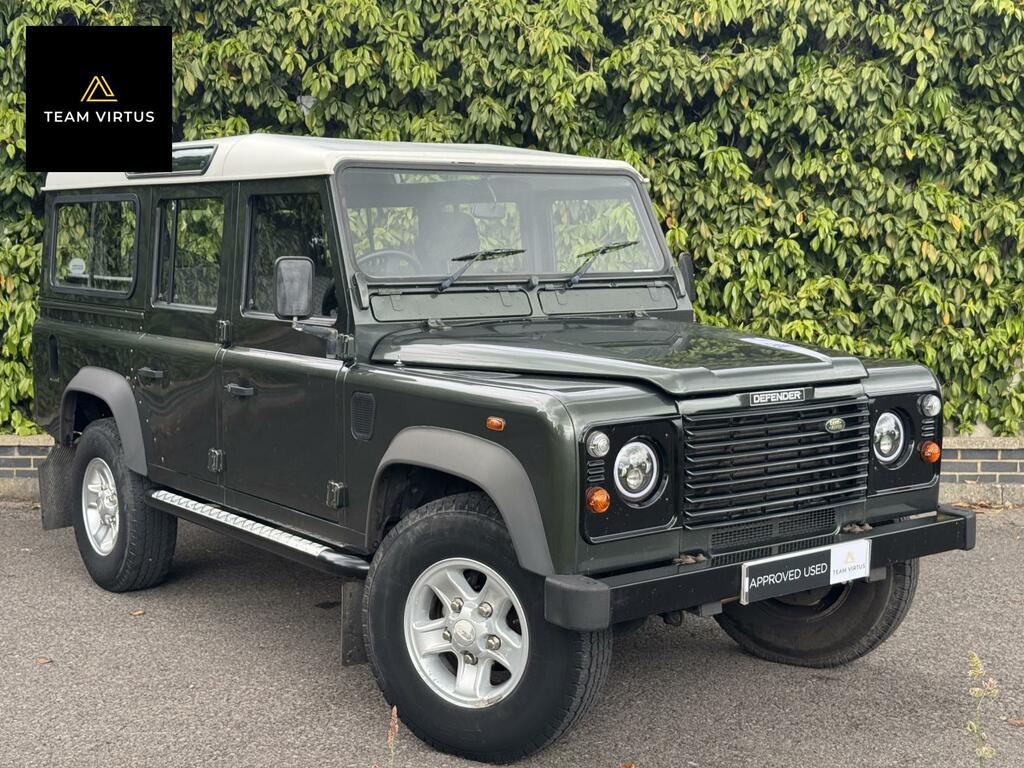 Land Rover Defender 110 2.5 Td5 Station Wagon Mwb 120 B Green #2