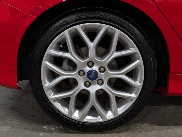 Ford Focus Tdci St-line Hatchback WO17WLV Red #4