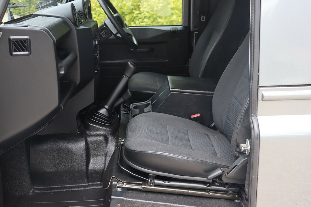 Land Rover Defender 90 90 2.2 Tdci Hard Top #6