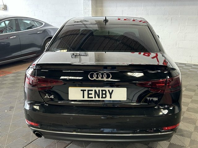 Audi A4 Tfsi Se LM18GKF Black #6