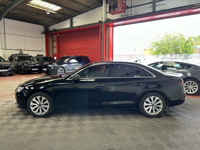 Audi A4 Tfsi Se LM18GKF Black #5