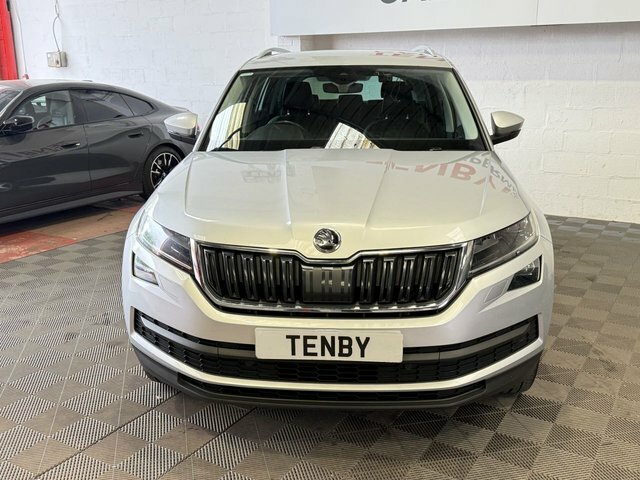 Skoda Kodiaq Kodiaq Edition Tdi Scr 4X4 S-a DL67SWO Silver #3