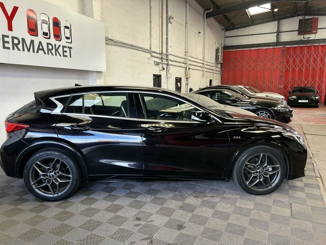Infiniti Q30 Automatic RO17WTM Black #3