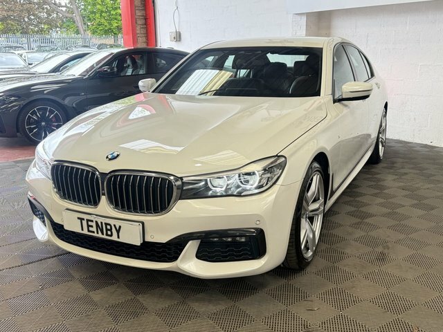 BMW 7 Series 740D Xdrive M Sport ET67YKR White #4