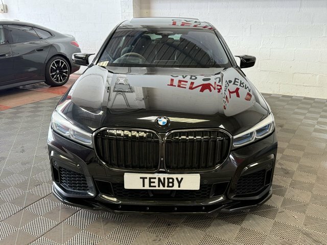 BMW 7 Series Automatic WD69AKY Black #2