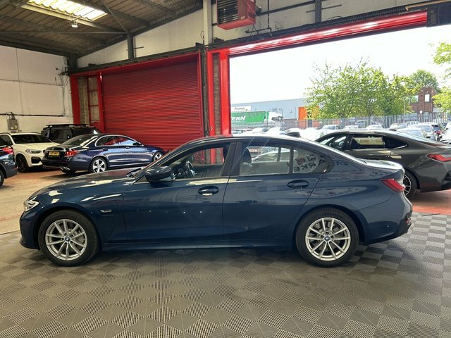 BMW 3 Series Automatic RJ22UNE Blue #5