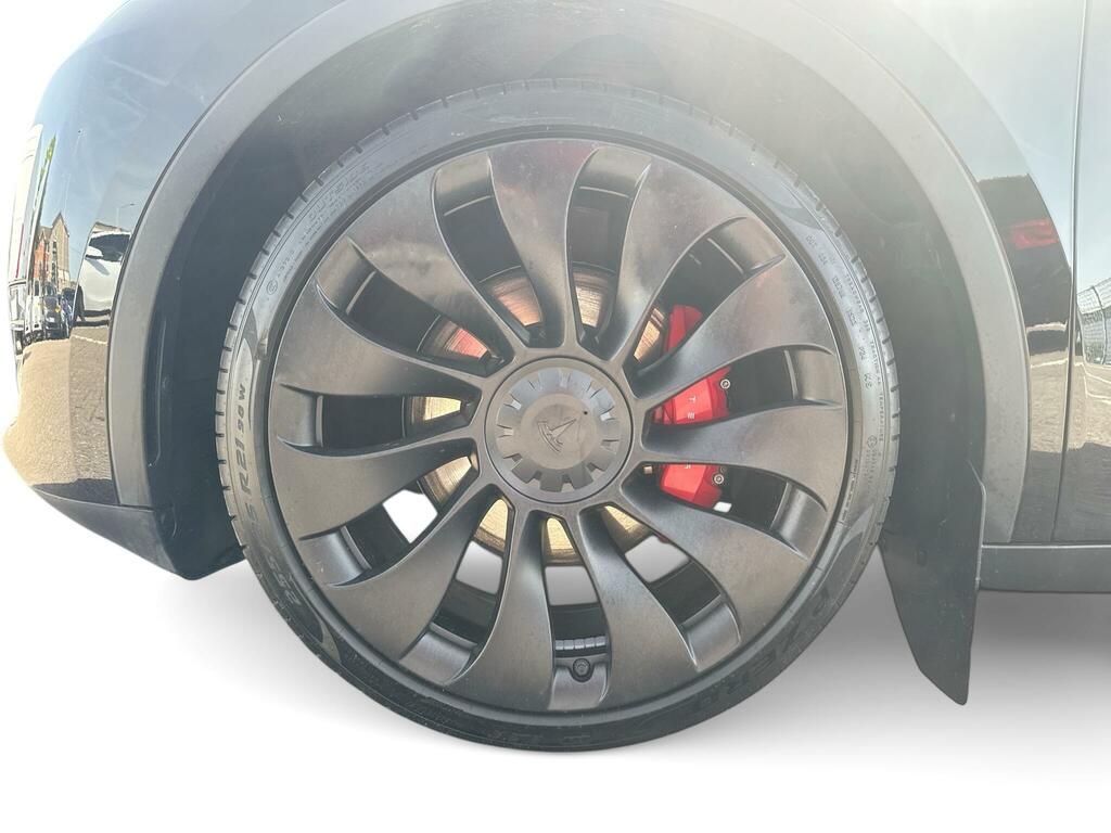 Tesla Model Y Dual Motor Performance 4Wde  Black #6