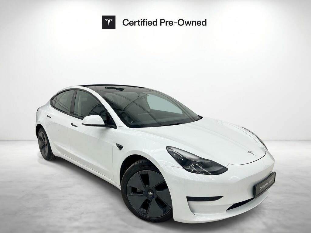 Tesla Model 3 Standard Range Plus Rwd White