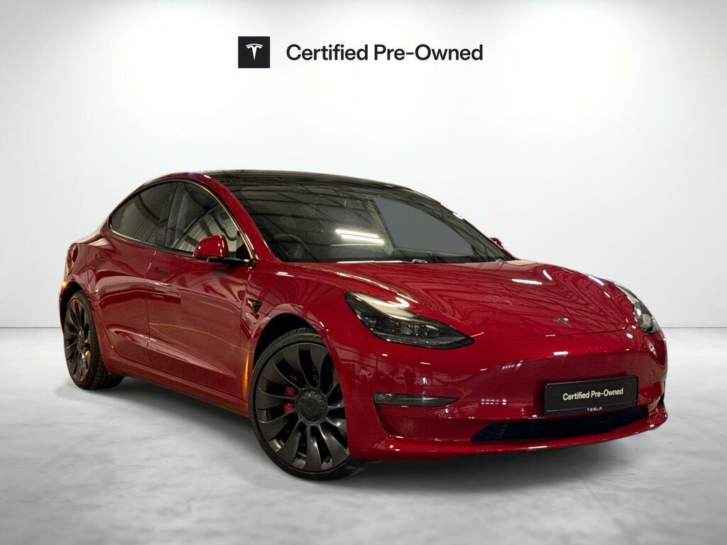 Tesla Model 3 Dual Motor Performance 4Wde Performanc Red