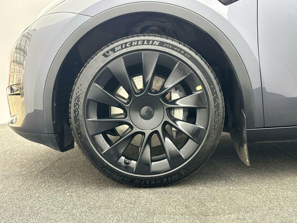 Tesla Model Y Auto Rwd 5dr Silver #4