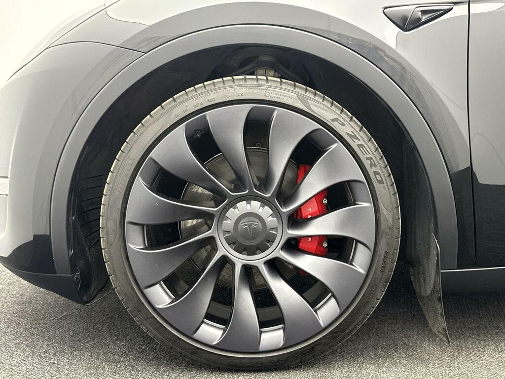 Tesla Model Y Dual Motor Performance 4Wde  Black #4