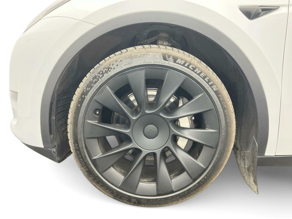Tesla Model Y Dual Motor Long Range 4Wde  White #4