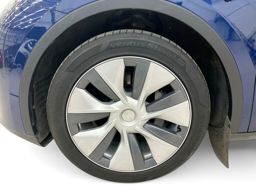 Tesla Model Y Dual Motor Long Range 4Wde Blue